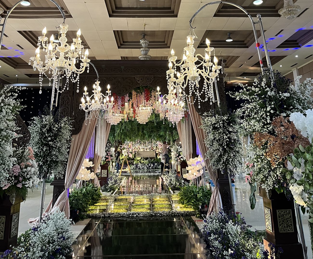 Setup prasmanan mewah Harum Sari Catering
