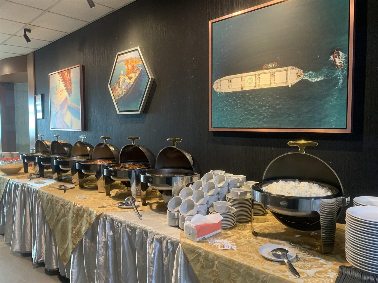 Sajian buffet Harum Sari