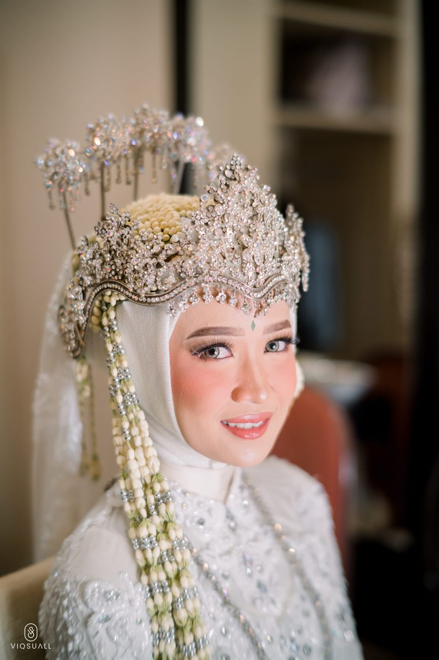 Pengantin adat Sunda